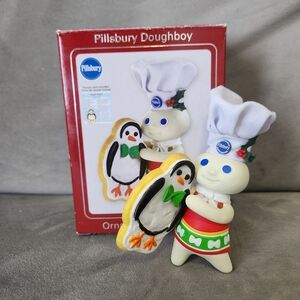 Carlton Cards Heirloom Ornament Collecrion Pillsbury Doughboy 2009